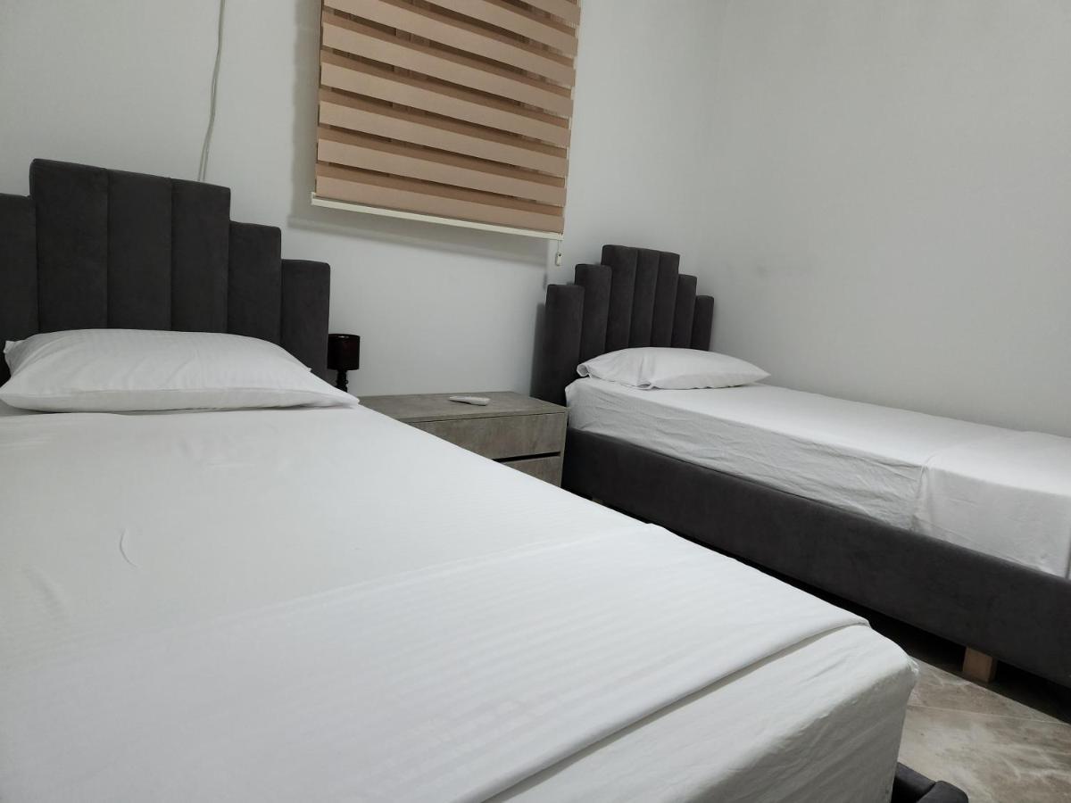Panorama View Apt, 150M To Beach, 750M Lungo Mare Apartamento Vlorë Exterior foto